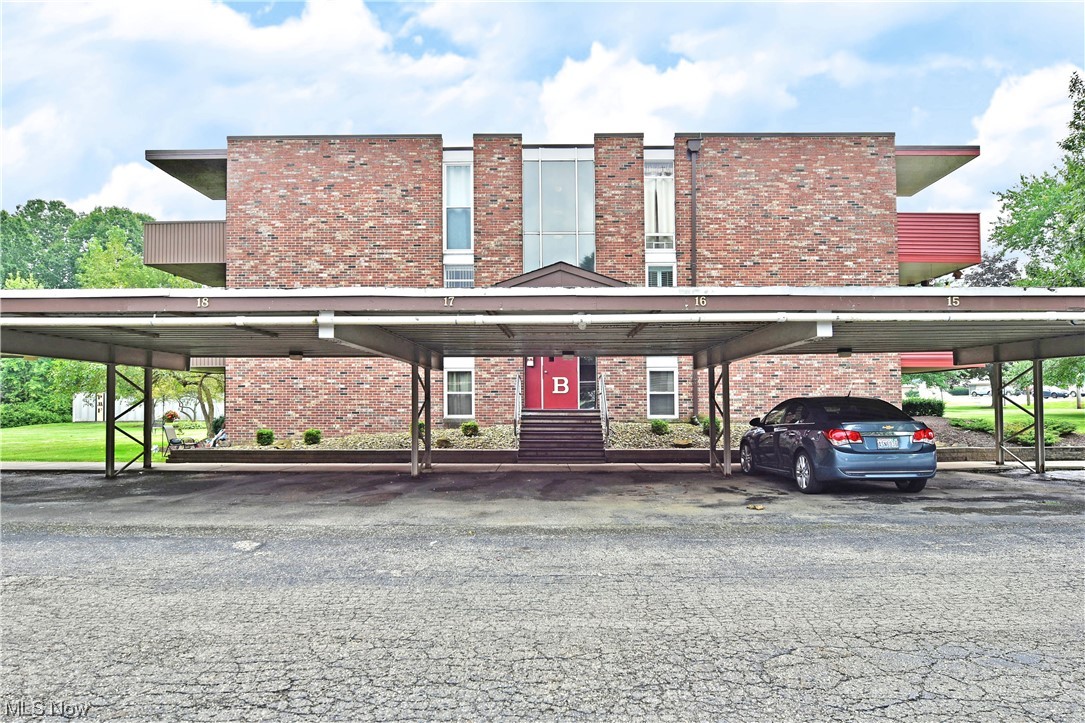 2520 North River Road Northeast, Unit B20 Warren, OH 44483 - Photo 1 of 32
