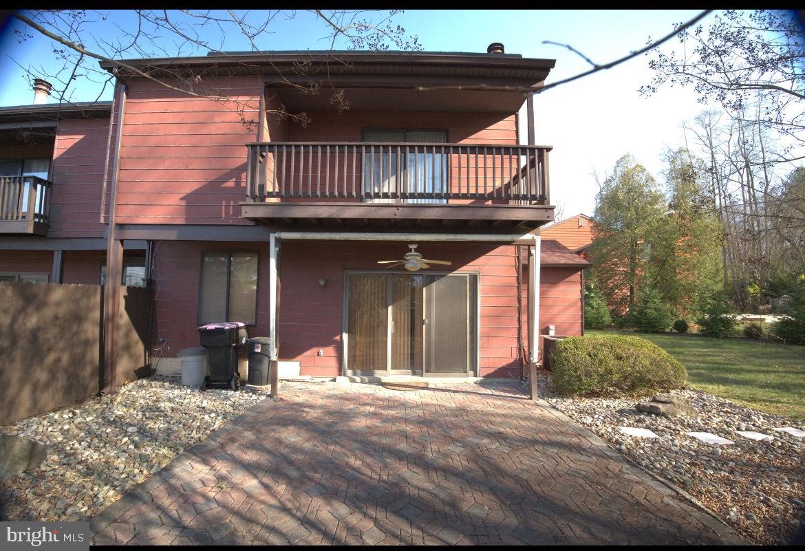 8 Del Sol Place Sicklerville, NJ 08081 - Photo 3 of 23 Backyard Paved Patio