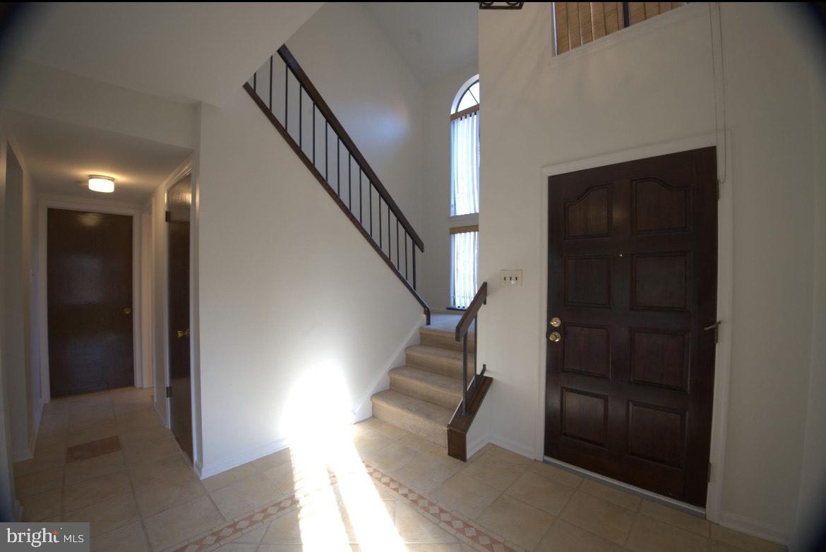 8 Del Sol Place Sicklerville, NJ 08081 - Photo 4 of 23 Foyer