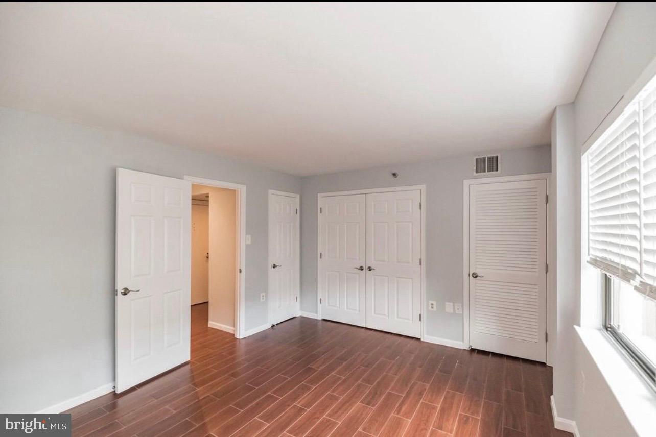1301 North Courthouse Road, Unit 1009 Arlington, VA 22201 - Photo 4 of 11