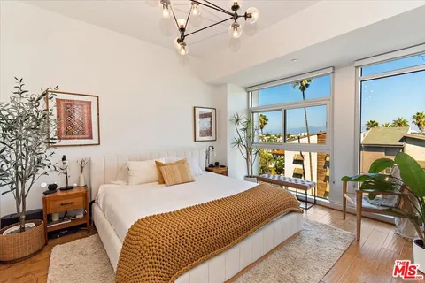 $1,425,000 | 3111 Vía Dolce, Unit 402, Marina del Rey, CA 90292