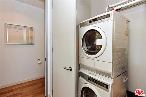 $1,425,000 | 3111 Vía Dolce, Unit 402, Marina del Rey, CA 90292