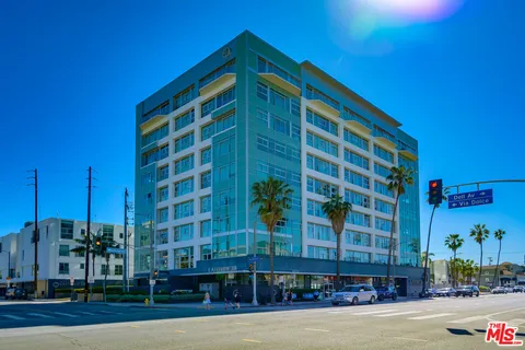 $1,425,000 | 3111 Vía Dolce, Unit 402, Marina del Rey, CA 90292