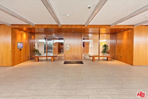 $1,425,000 | 3111 Vía Dolce, Unit 402, Marina del Rey, CA 90292