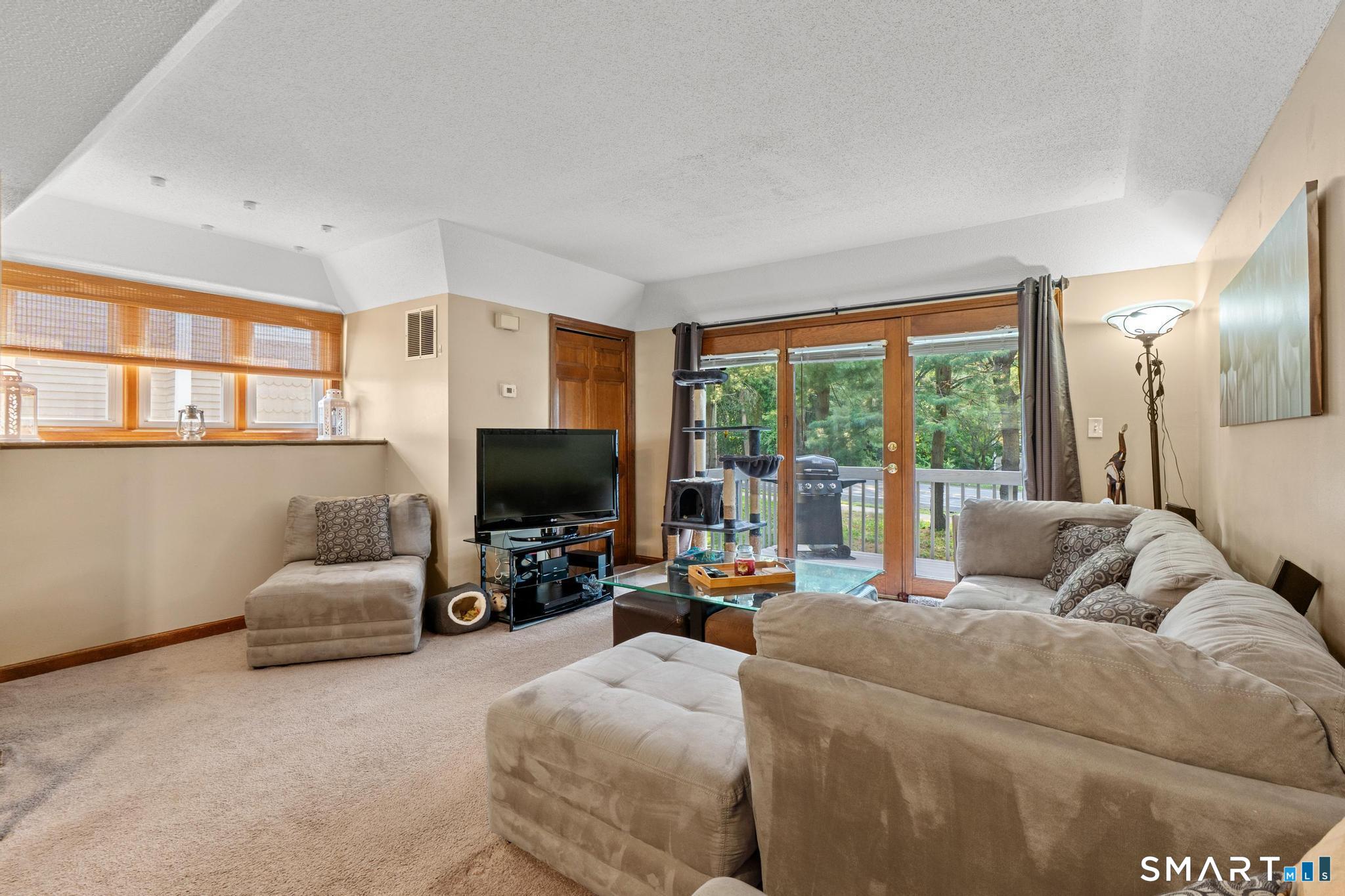 1655 North Colony Road, Unit 20 Meriden, CT 06450 - Photo 3 of 31