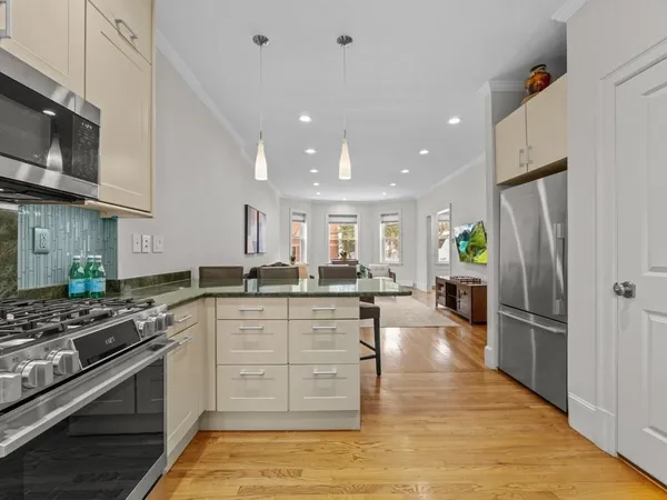 $1,375,000 | 101 Winthrop Road, Unit 1, Brookline, MA 02445
