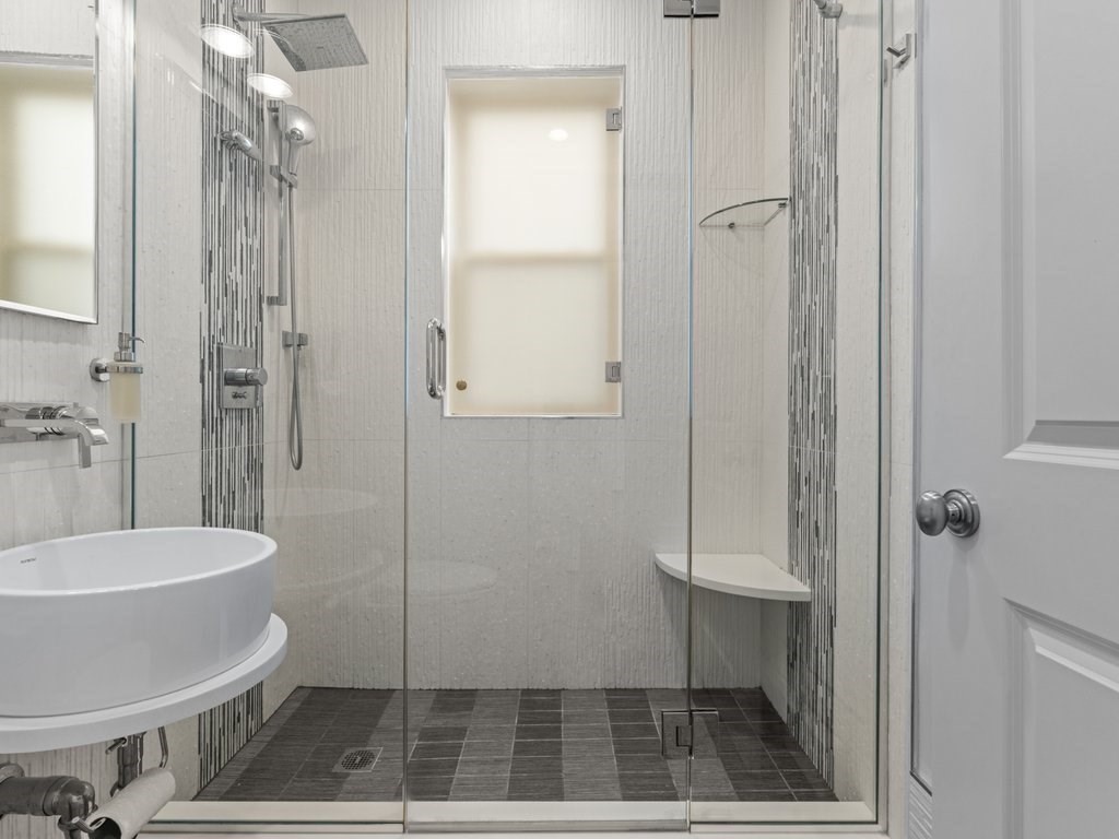 101 Winthrop Road, Unit 1 Brookline, MA 02445 - Photo 15 of 30