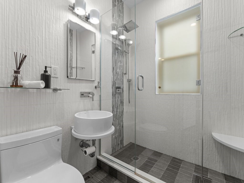 101 Winthrop Road, Unit 1 Brookline, MA 02445 - Photo 16 of 30