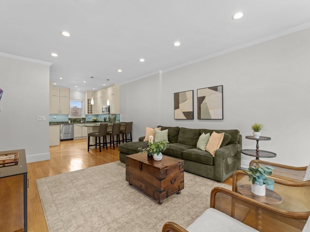 101 Winthrop Road, Unit 1 Brookline, MA 02445 - Photo 5 of 30