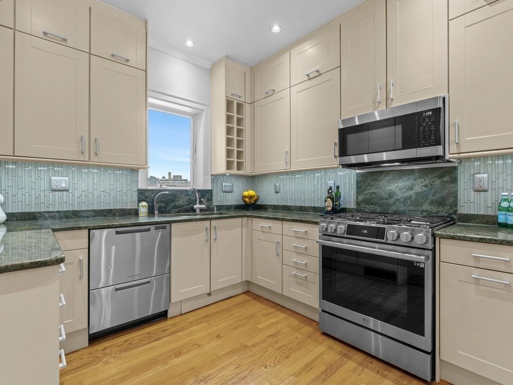 101 Winthrop Road, Unit 1 Brookline, MA 02445 - Photo 9 of 30