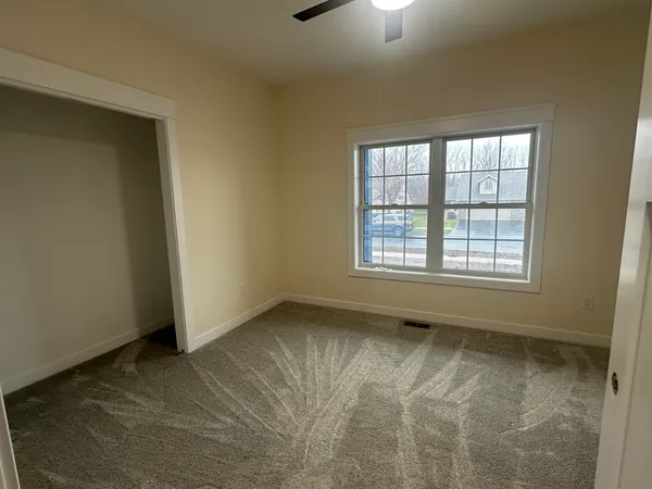 $350,900 | 309 Creekside Drive, Byron, IL 61010