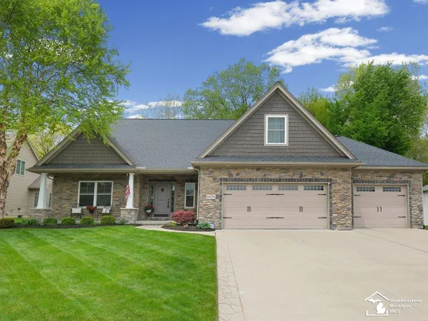 $695,000 | 6606 Summerlyn Boulevard, Lambertville, MI 48144
