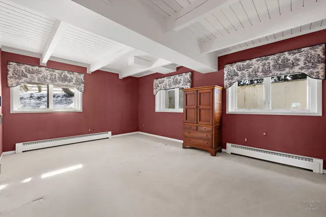 $599,000 | 7814 North Pillow Hill Road, Spring Grove, IL 60081