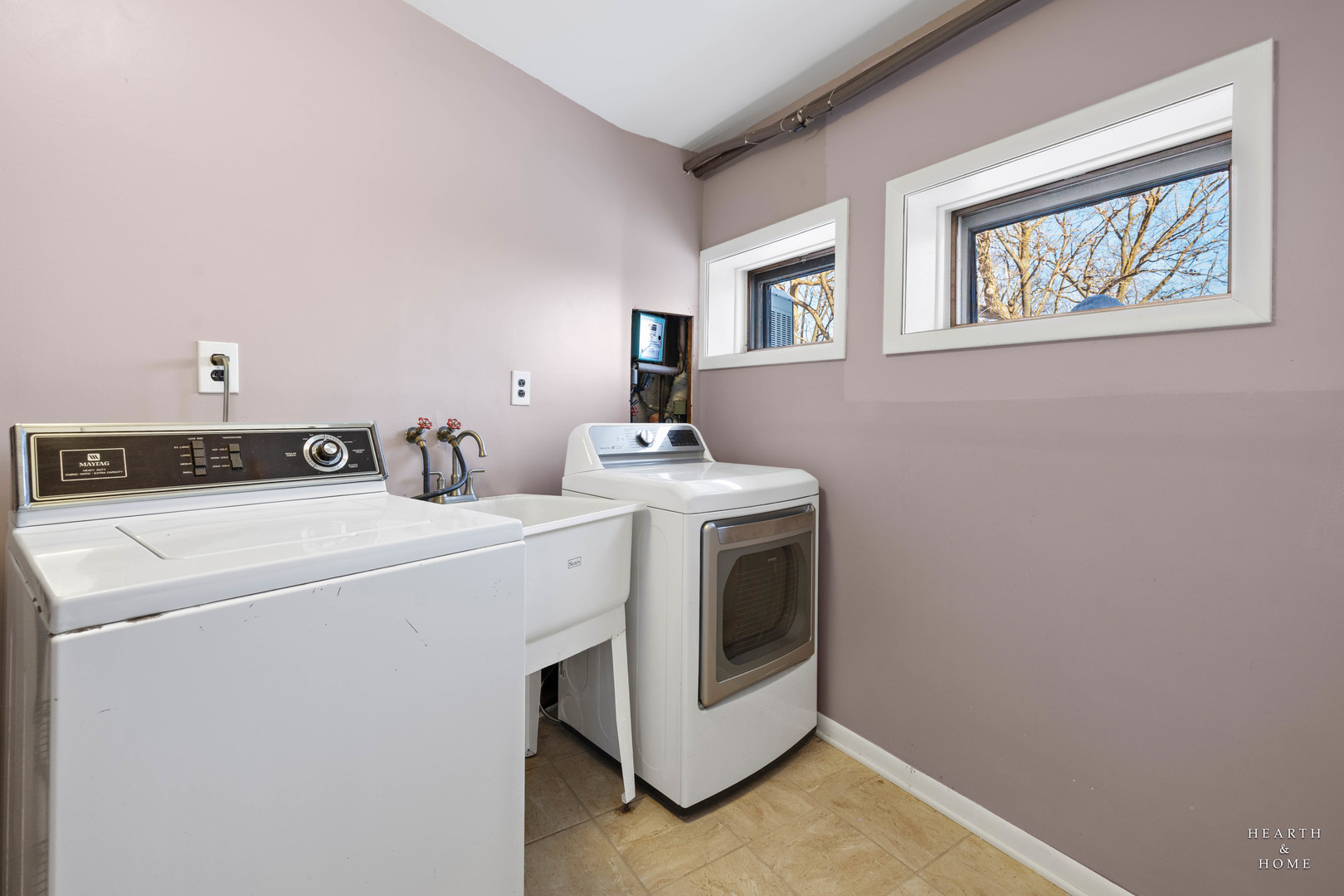 7814 North Pillow Hill Road Spring Grove, IL 60081 - Photo 42 of 62 a utility room with dryer and washer
