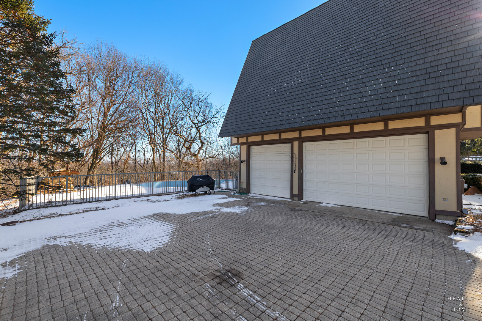 7814 North Pillow Hill Road Spring Grove, IL 60081 - Photo 46 of 62 a backyard of a house