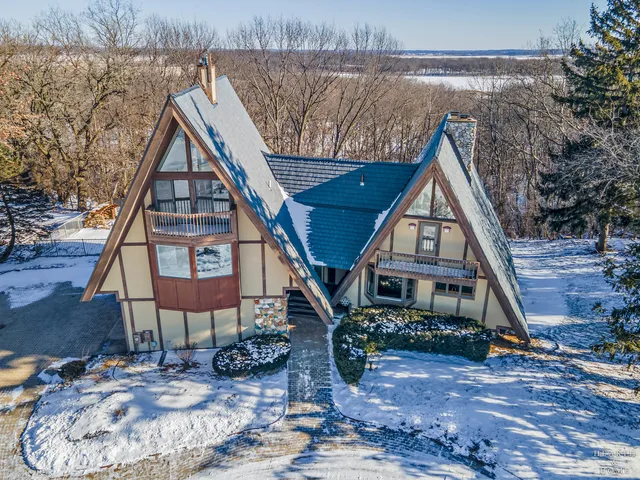 $599,000 | 7814 North Pillow Hill Road, Spring Grove, IL 60081