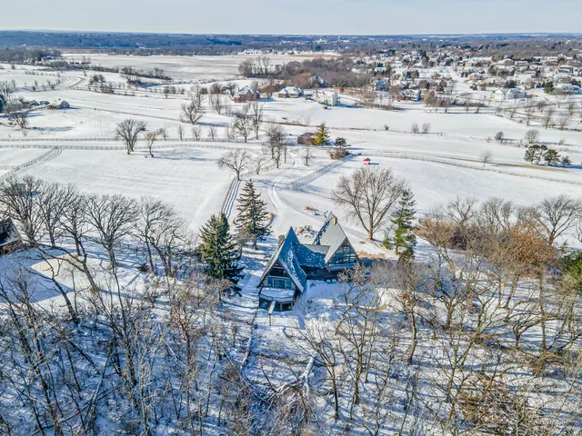$599,000 | 7814 North Pillow Hill Road, Spring Grove, IL 60081