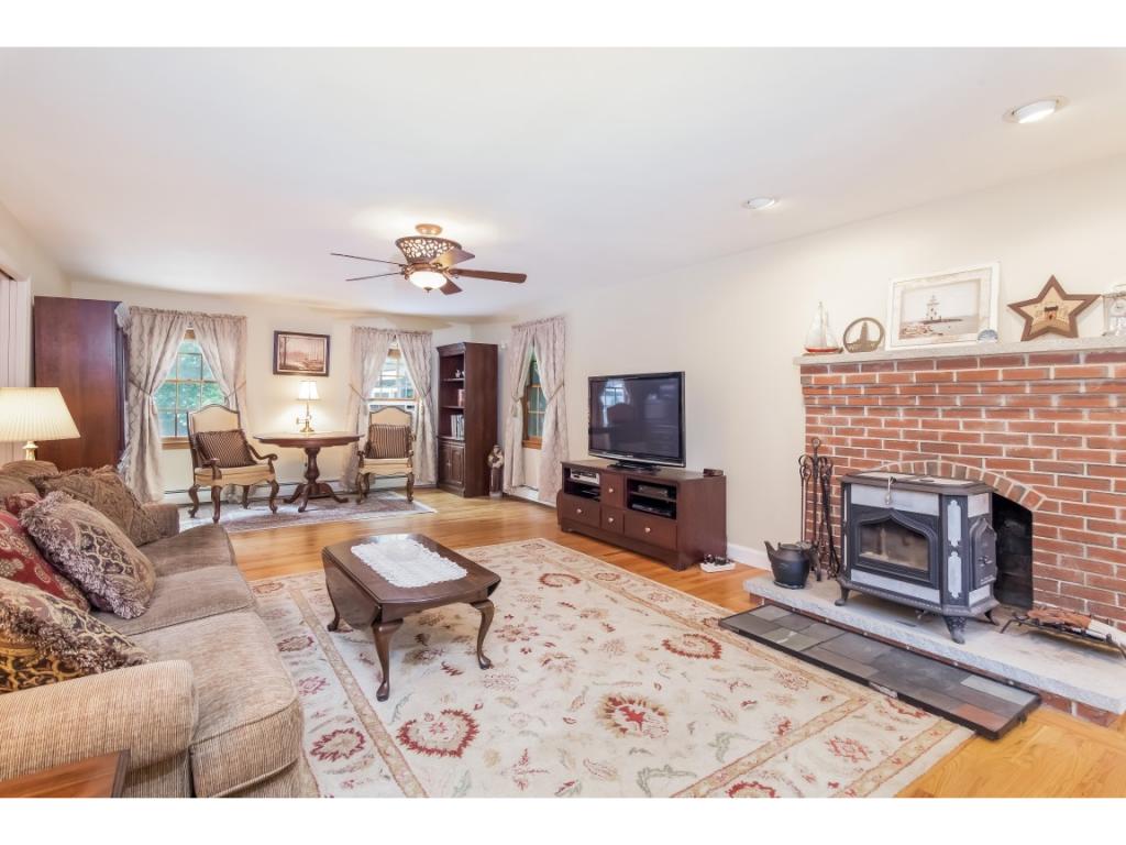 36 Picadilly Road Hampstead, NH 03841 - Photo 8 of 36