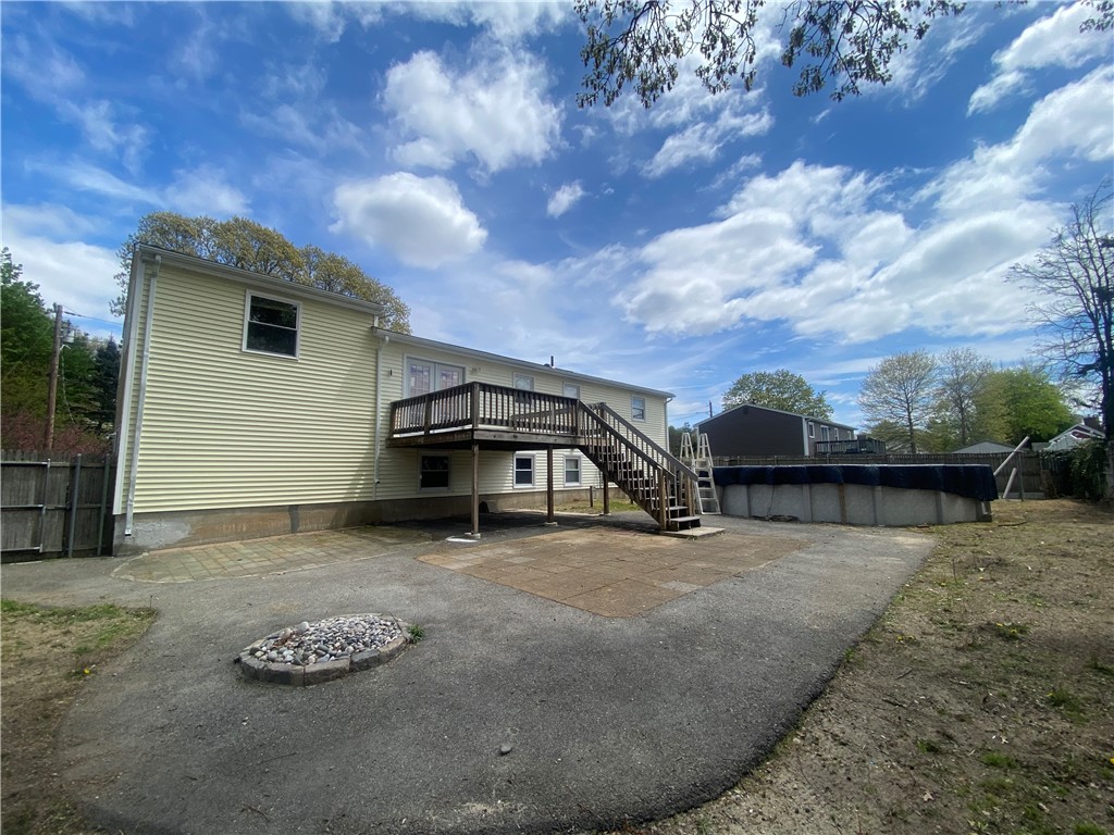 5 Larson Drive Warwick, RI 02886 - Photo 3 of 25