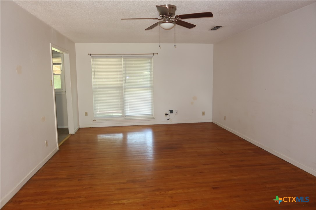 2309 John Road Killeen, TX 76543 - Photo 3 of 12 Living