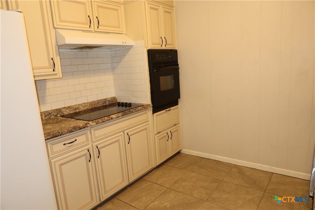 2309 John Road Killeen, TX 76543 - Photo 6 of 12 Kitchen