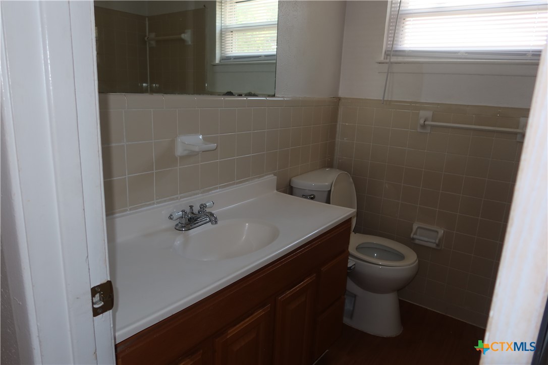 2309 John Road Killeen, TX 76543 - Photo 8 of 12 Bathroom 2