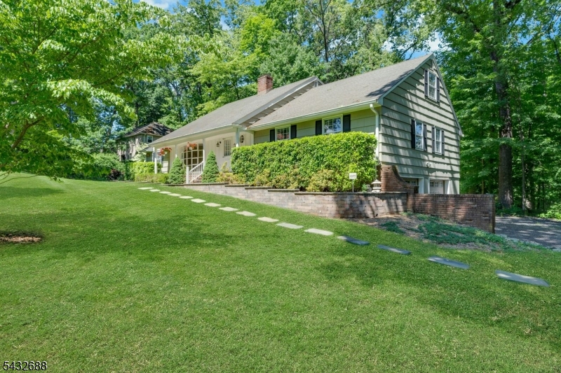 35 Manor Drive Bernards, NJ 07920 - Photo 41 of 46
