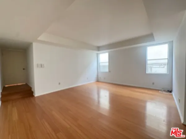 $5,300 | 1655 Selby Avenue, Unit 102, Los Angeles, CA 90024