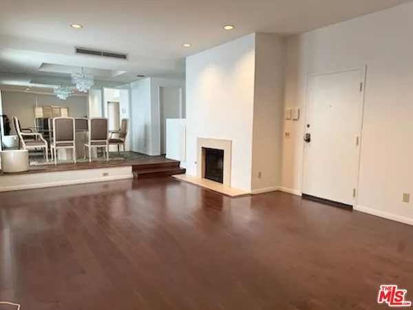 $5,300 | 1655 Selby Avenue, Unit 102, Los Angeles, CA 90024