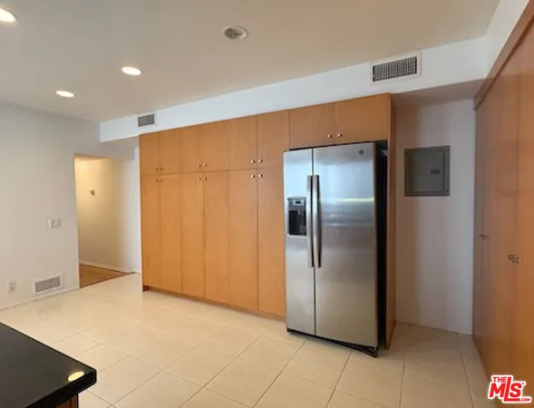 $5,300 | 1655 Selby Avenue, Unit 102, Los Angeles, CA 90024