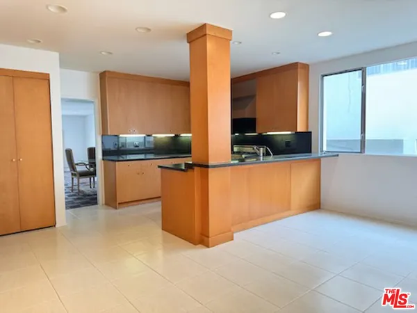 $5,300 | 1655 Selby Avenue, Unit 102, Los Angeles, CA 90024