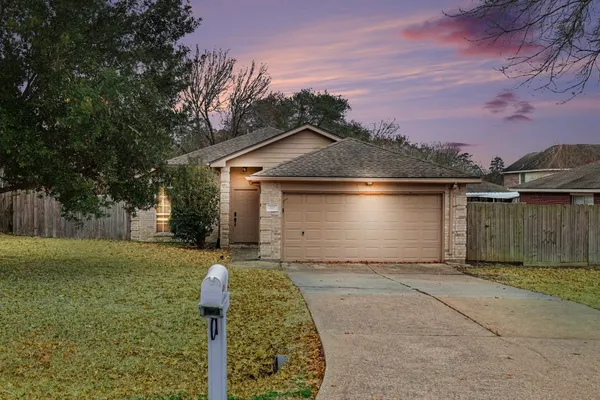 $217,400 | 322 Moonwalk Street, Montgomery, TX 77356