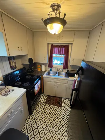 $329,900 | 13512 Venetian Drive, Monroe, MI 48161