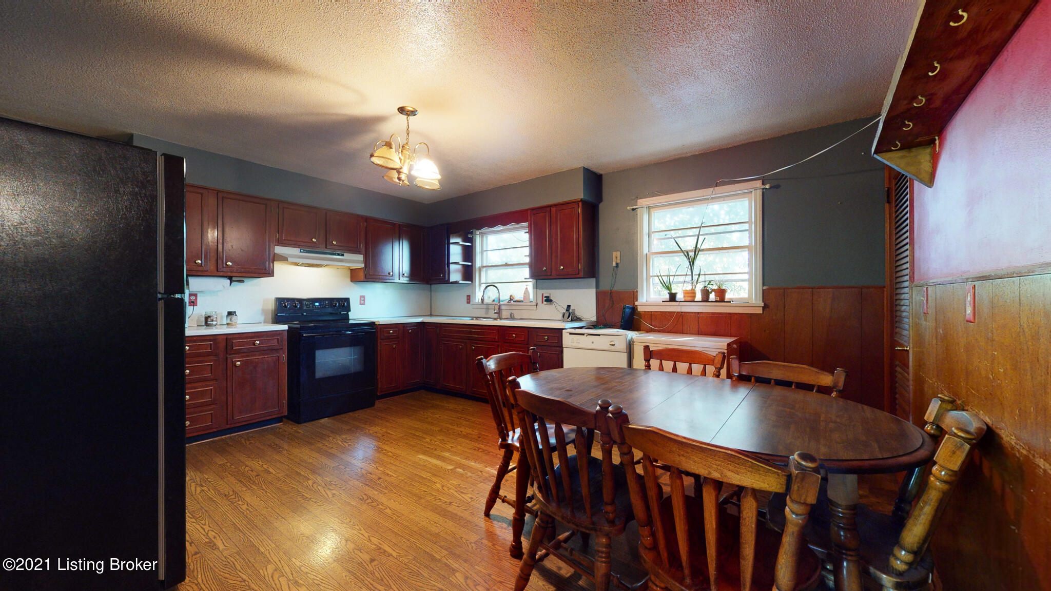 8565 Highway 44 East Mount Washington, KY 40047 - Photo 8 of 37 8565 KY 44 Mt Washington KY 40047 (5 of