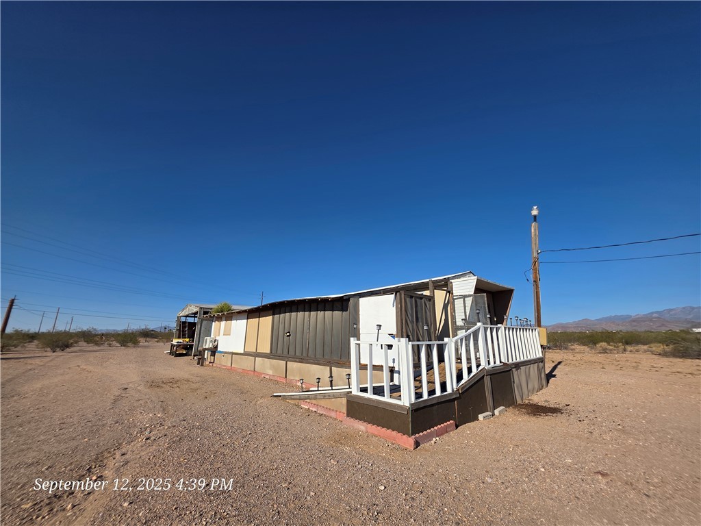 4884 Sacramento Road Golden Valley, AZ 86413 - Photo 10 of 21 Front of Structure
