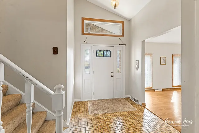 $390,000 | 519 Sean Drive, Shorewood, IL 60404