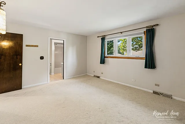 $390,000 | 519 Sean Drive, Shorewood, IL 60404