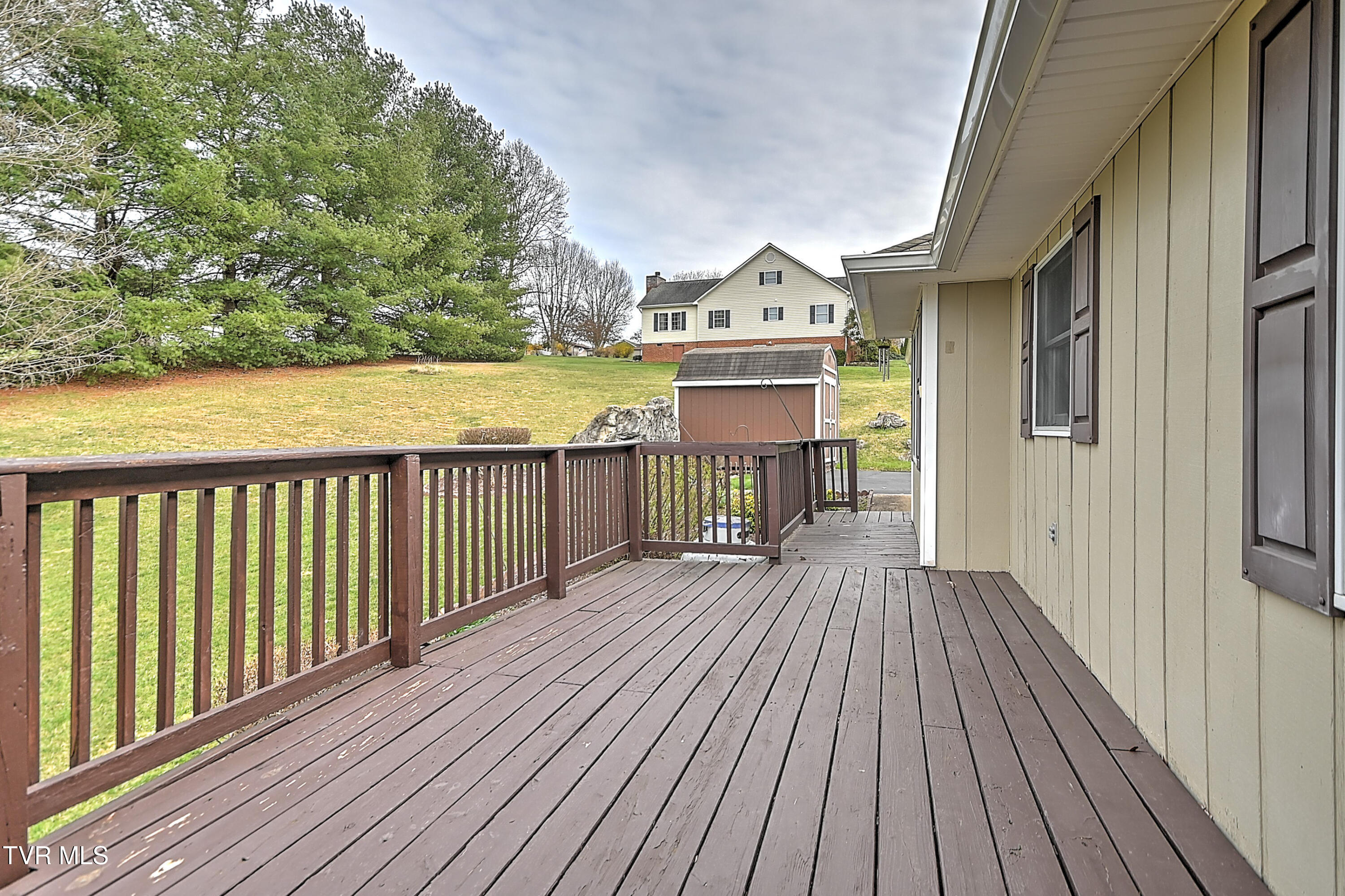 207 Hermosa Drive Fall Branch, TN 37656 - Photo 43 of 54 207 Hermosa Dr SS-44