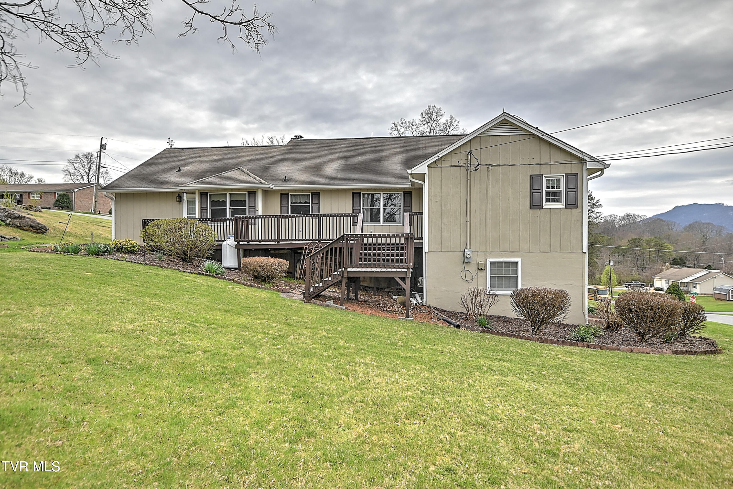 207 Hermosa Drive Fall Branch, TN 37656 - Photo 46 of 54 207 Hermosa Dr SS-47