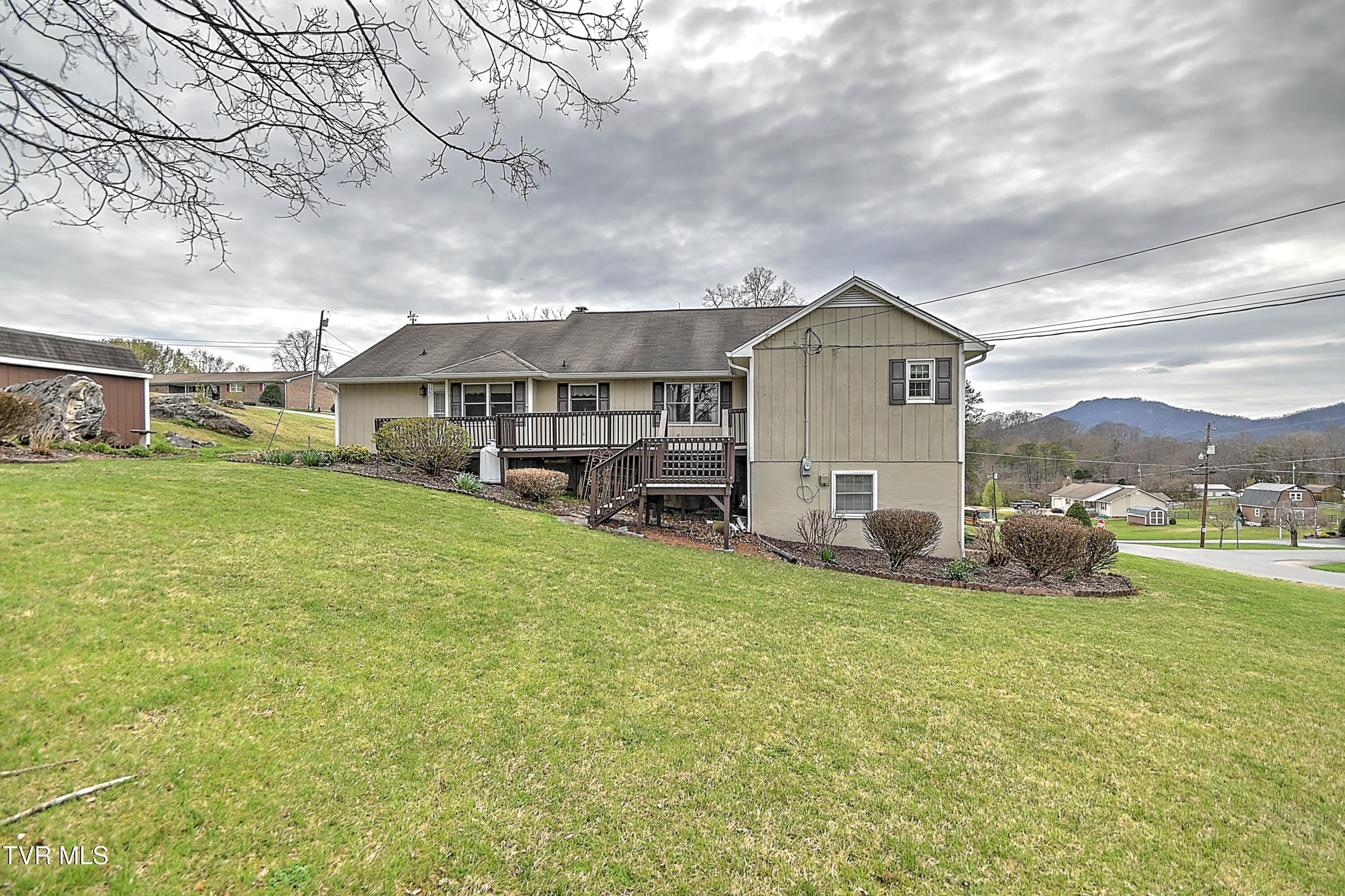 207 Hermosa Drive Fall Branch, TN 37656 - Photo 47 of 54 207 Hermosa Dr SS-48