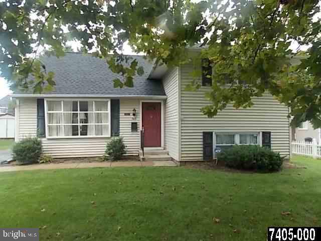 743 Fireside Road York, PA 17404 - Photo 1 of 31