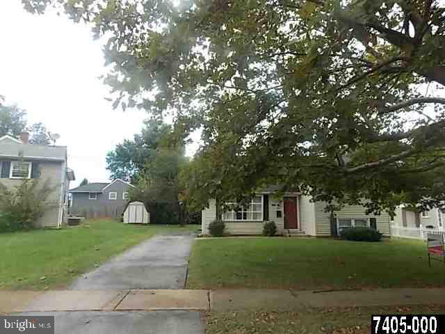 743 Fireside Road York, PA 17404 - Photo 4 of 31