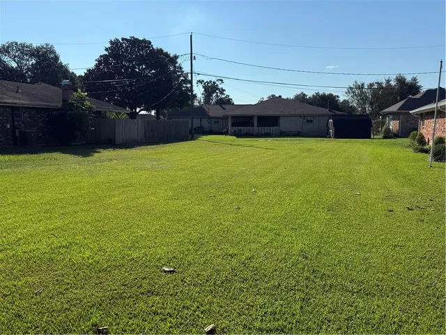 $99,000 | 11 Sombrero Lane, St. Rose, LA 70087