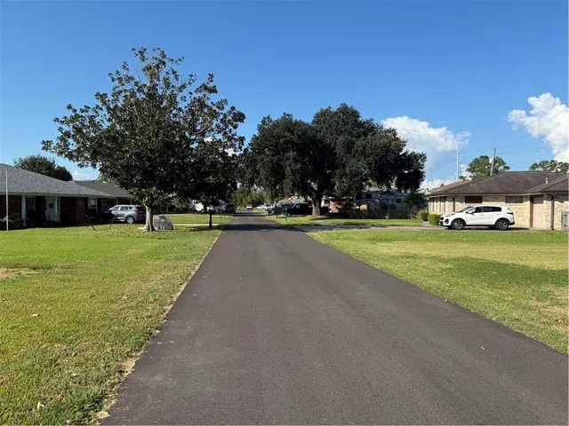 $99,000 | 11 Sombrero Lane, St. Rose, LA 70087