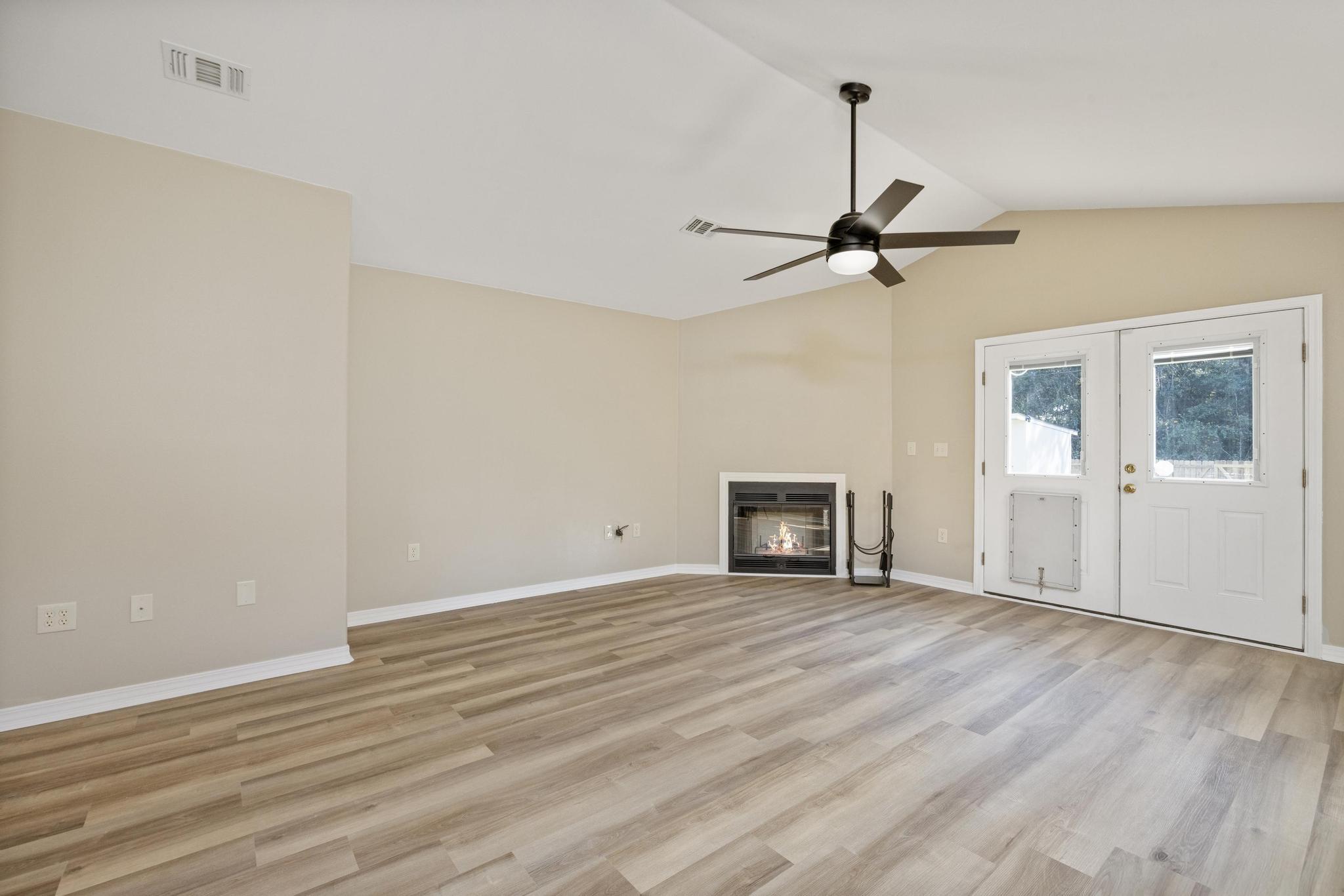 3179 Chestnut Street Crestview, FL 32539 - Photo 8 of 36 07
