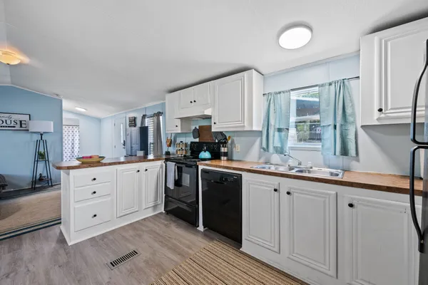 $325,000 | 187 Panther, Onalaska, TX 77360