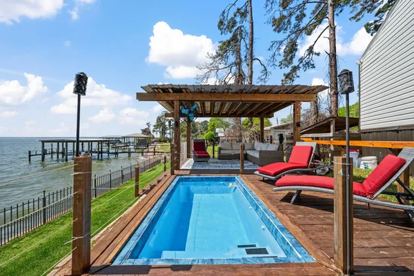 $325,000 | 187 Panther, Onalaska, TX 77360