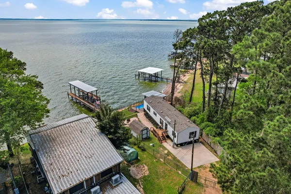$325,000 | 187 Panther, Onalaska, TX 77360