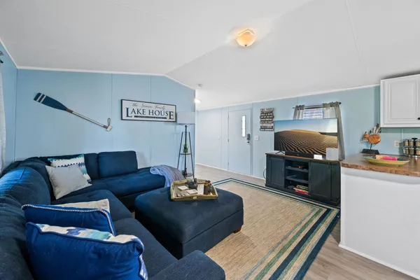 $325,000 | 187 Panther, Onalaska, TX 77360