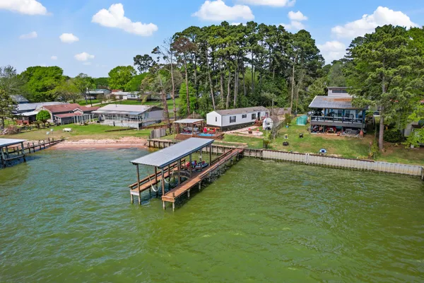 $325,000 | 187 Panther, Onalaska, TX 77360